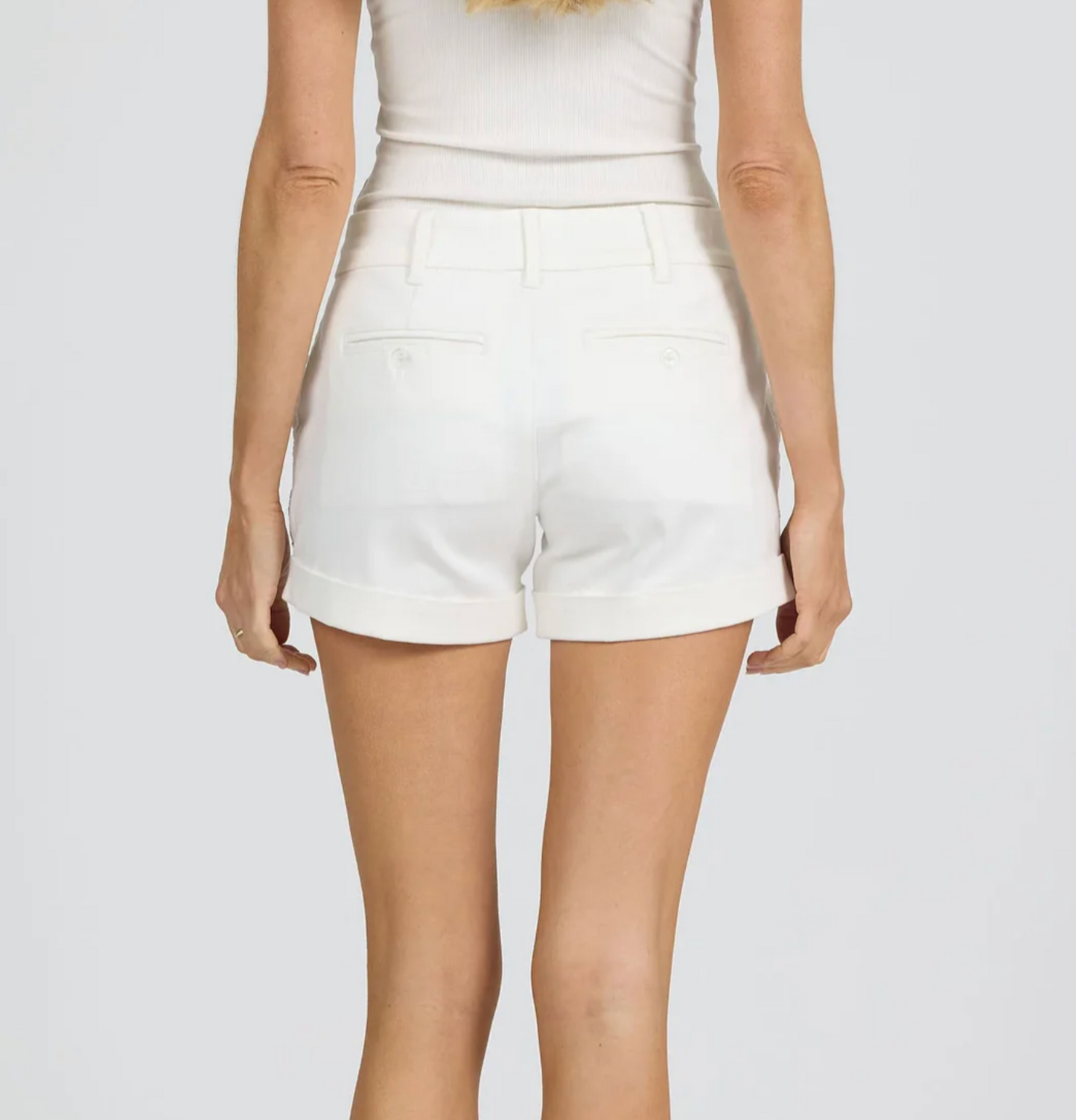 Hampton Short: Lace Dream
